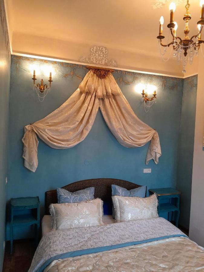 Penthouse En Bleu Royal Apartment Vinca Exterior foto
